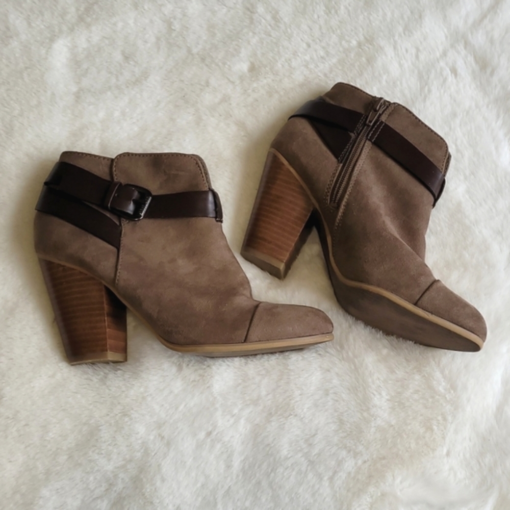 Carlos Santana Faux Leather Harvest Western Brown Heel Ankle Booties